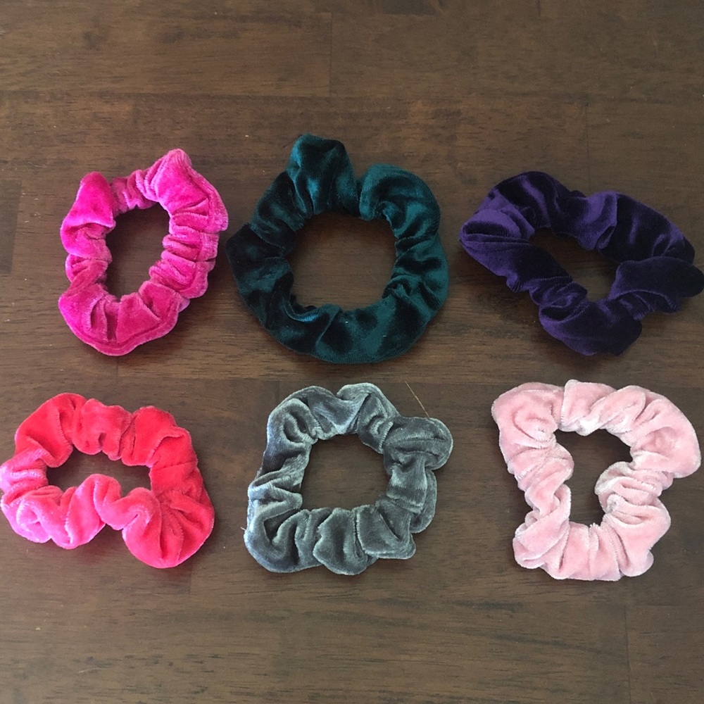🎉 Women’s Velvet Hair Scrunchie Set - Picture 1 of 7